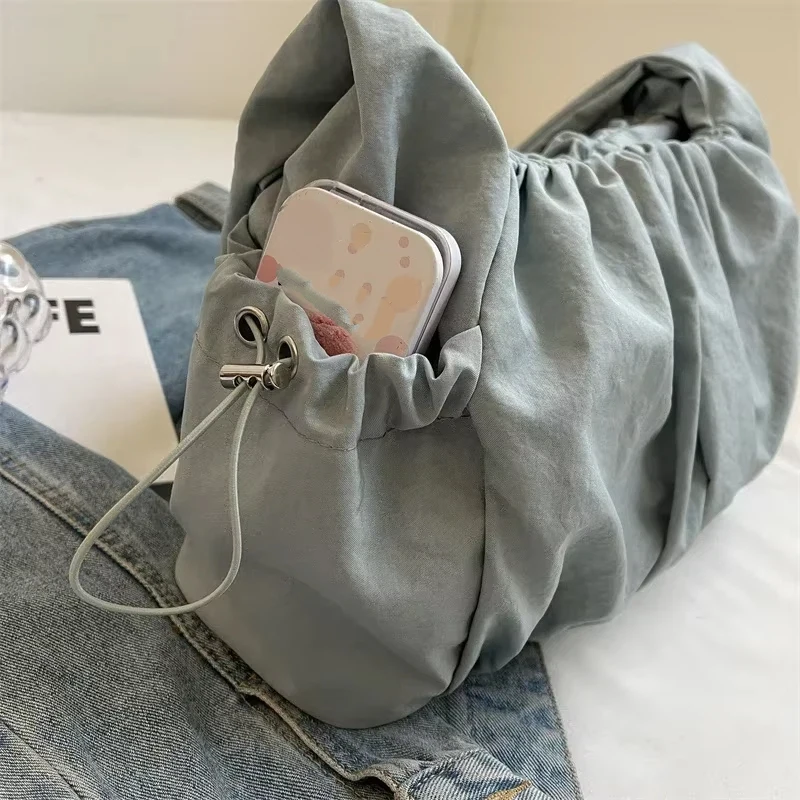 Nylon Cloth Bag Women Tote Bag Large Capacity Summer Trendy All-Match Ins One-Shoulder College Student Class Bag Lady Handbag
Nylon Cloth Bag Women Tote Bag Large Capacity Summer Trendy All-Match Ins One-Shoulder College Student Class Bag Lady Handbag