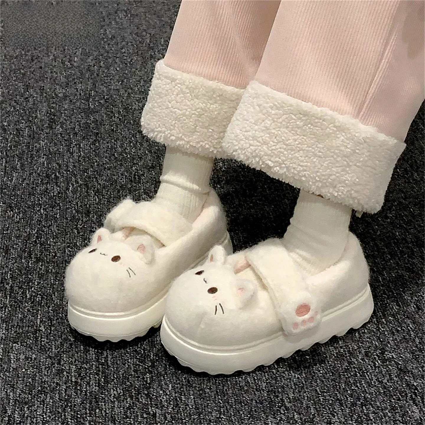 Cute Mary Jane Cotton Shoes Women's Soft Plush Winter Slippers Anti-slip Paw Design Casual Shoes Cartoon Pattern EVA Sole
Cute Mary Jane Cotton Shoes Women's Soft Plush Winter Slippers Anti-slip Paw Design Casual Shoes Cartoon Pattern EVA Sole