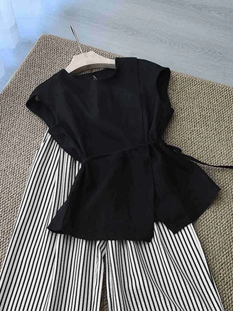 Retro Japanese Style Women's Black Linen Sleeveless Shirt Waist Cinched Asymmetrical Split Summer Top Korean Loose Fit round ...
Retro Japanese Style Women's Black Linen Sleeveless Shirt Waist Cinched Asymmetrical Split Summer Top Korean Loose Fit round ...
