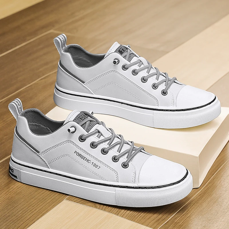 Men's Four-season Color-matched Round-toed Low-top Lightweight Flat Versatile and Simple Design Casual Lace-up Sneakers
Men's Four-season Color-matched Round-toed Low-top Lightweight Flat Versatile and Simple Design Casual Lace-up Sneakers