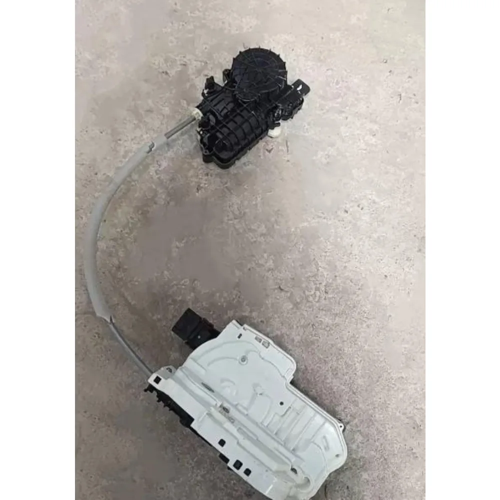 Locks Assembly for AITO M5 M7 M9 Electric Door Lock Module Power for SERES Hardware
Locks Assembly for AITO M5 M7 M9 Electric Door Lock Module Power for SERES Hardware