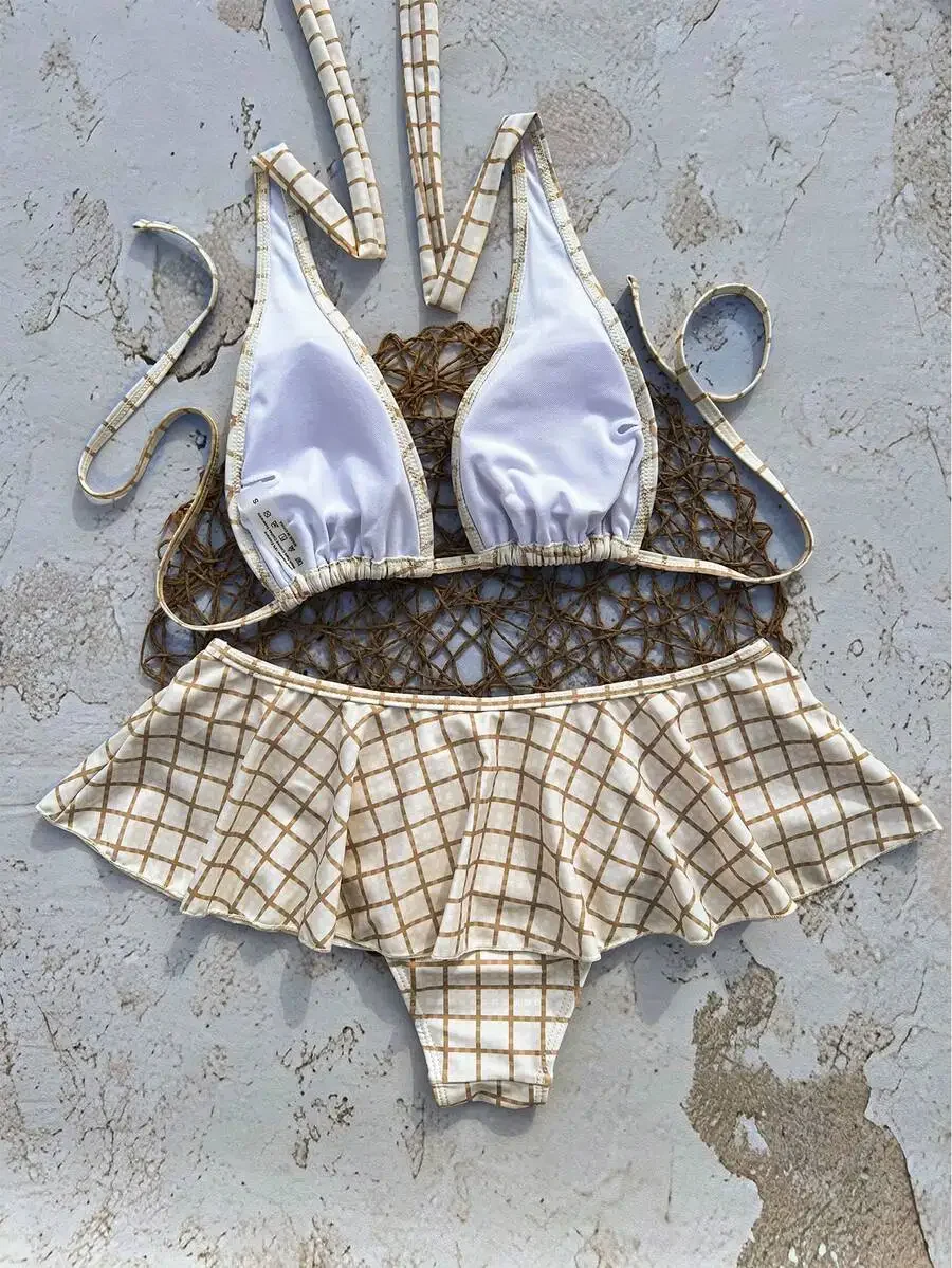 Women Vintage Plaid Triangle Bikini With Ruffled Skirt Beach Swimwear Set
Women Vintage Plaid Triangle Bikini With Ruffled Skirt Beach Swimwear Set