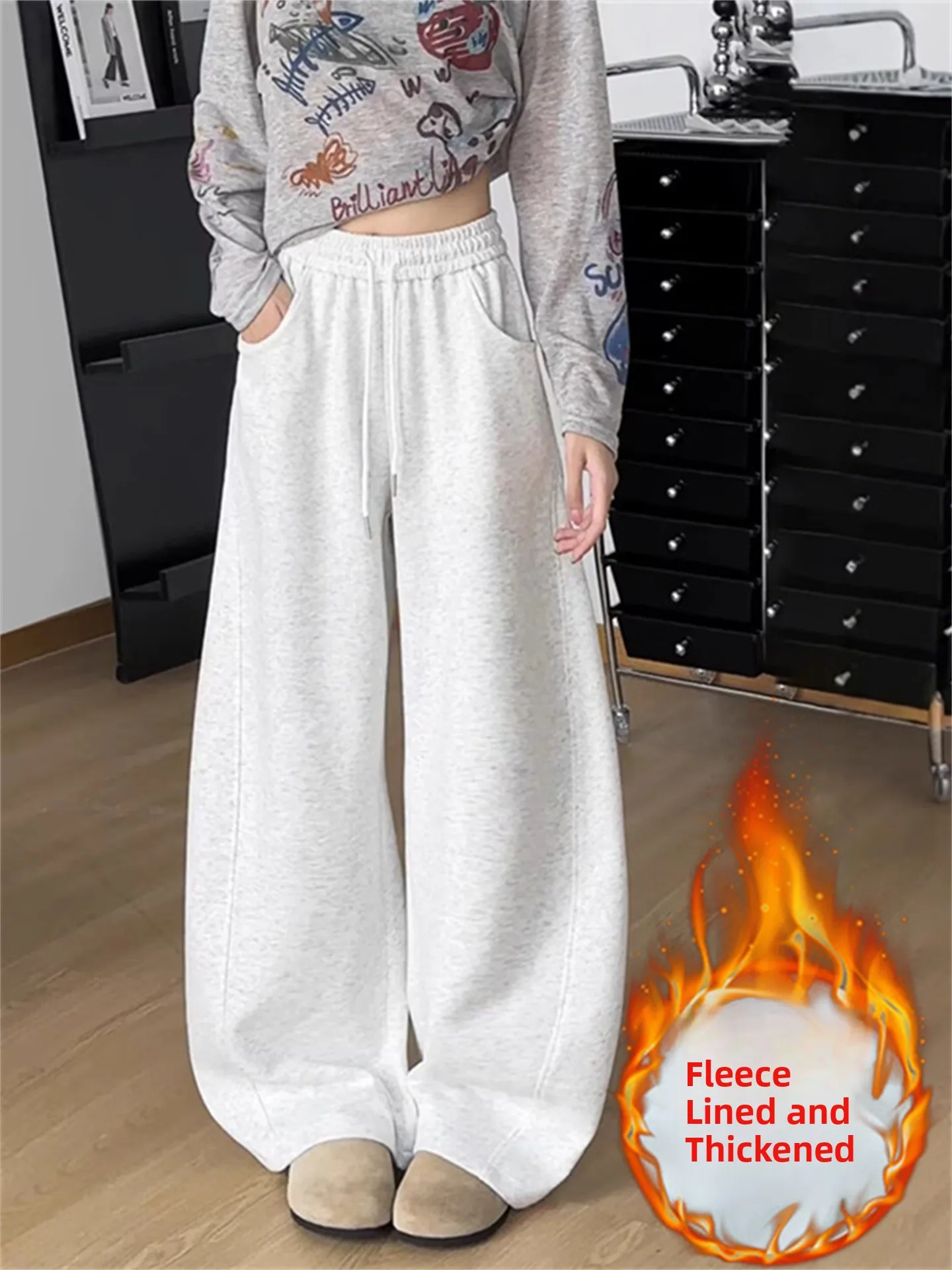 Белые утепленные спортивные брюки свободного кроя для подростков, осенне-зимние, с широкими штанинами, с высокой талией, эластичные
Белые утепленные спортивные брюки свободного кроя для подростков, осенне-зимние, с широкими штанинами, с высокой талией, эластичные