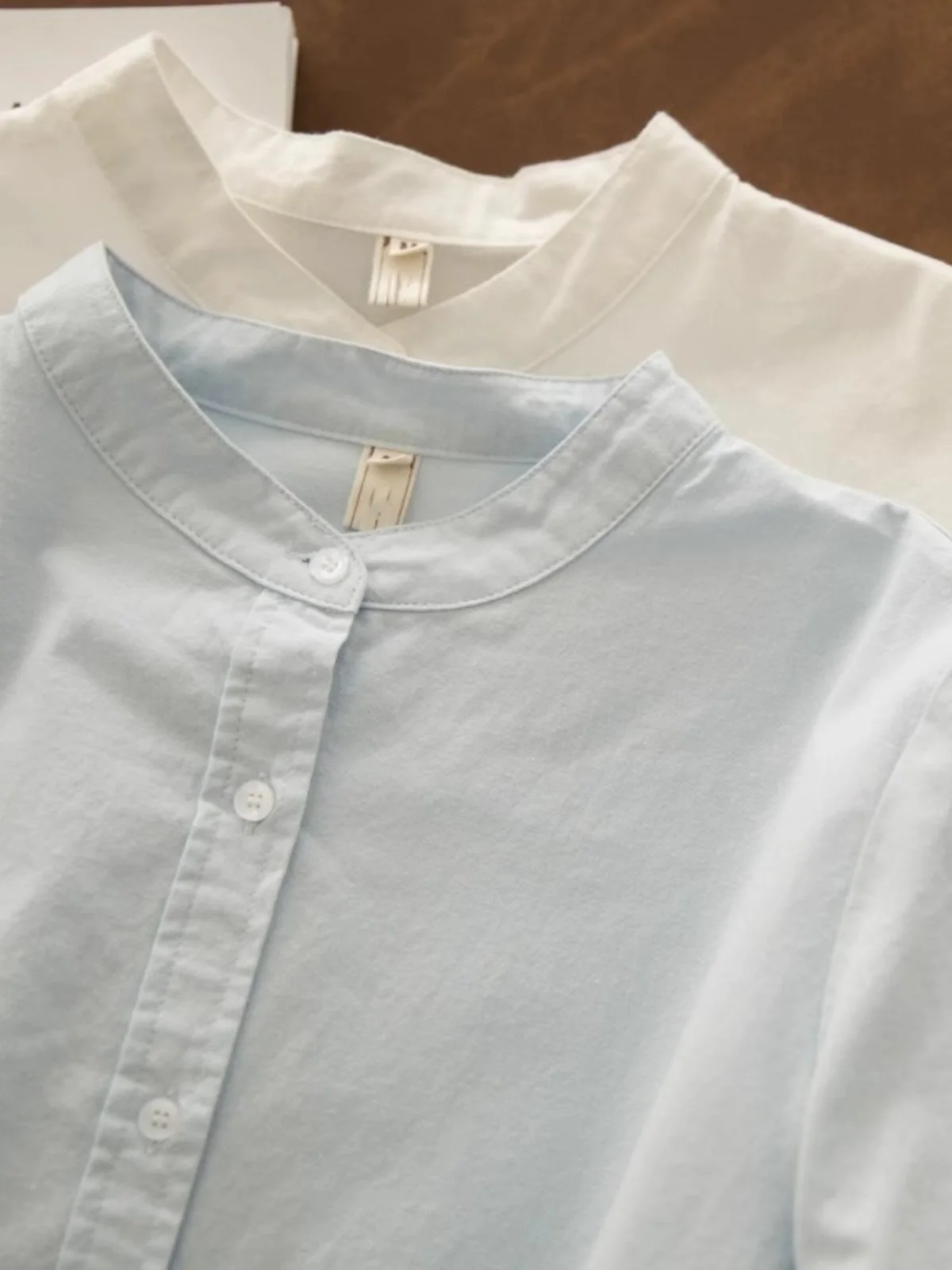 Spring 2025 Japanese Style High End Long Sleeve Pure Cotton Loose Fit Stand Collar Shirt Versatile Artistic Retro Top
Spring 2025 Japanese Style High End Long Sleeve Pure Cotton Loose Fit Stand Collar Shirt Versatile Artistic Retro Top