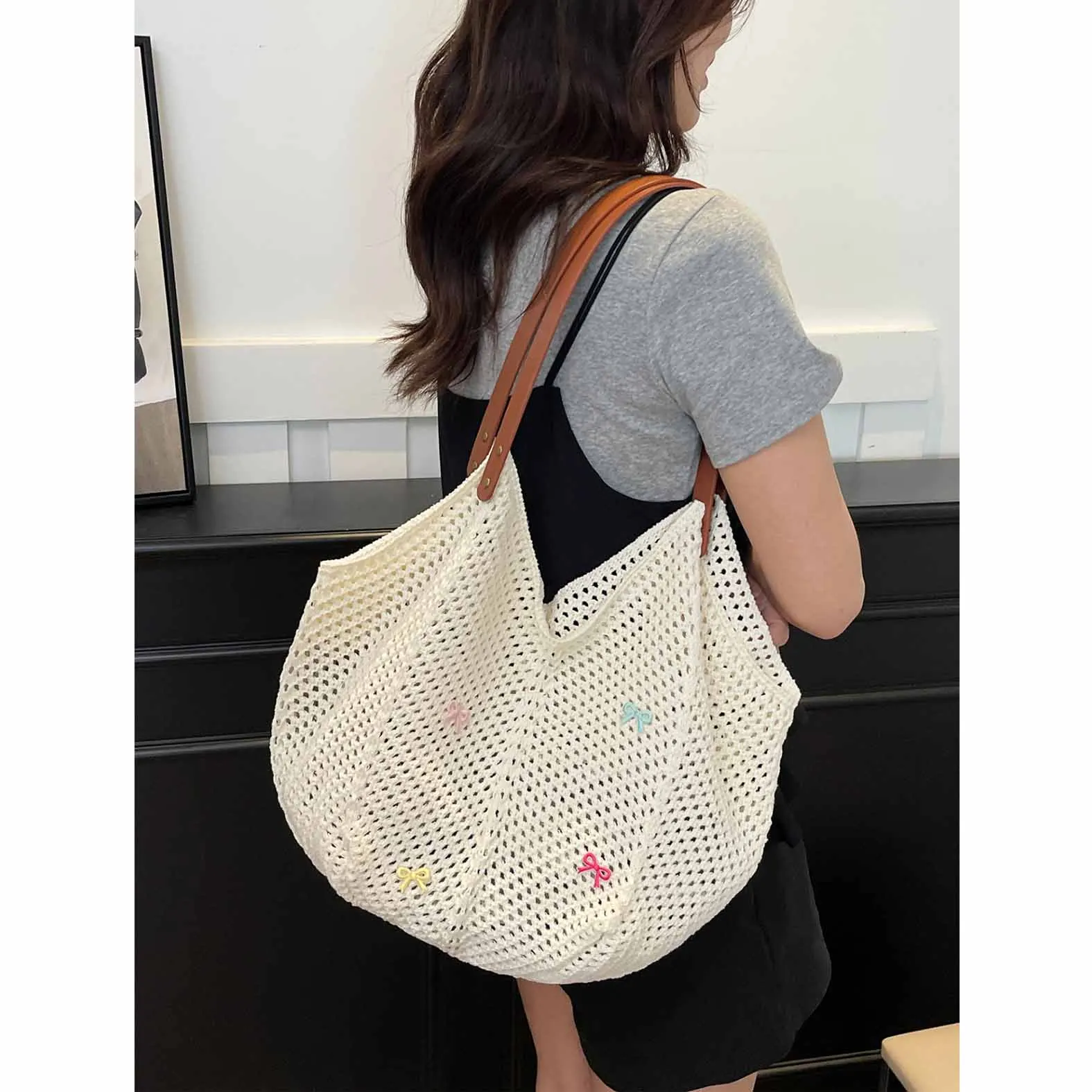 Summer bow knitted woven bag female 2025 new single shoulder shopping bag leisure vacation beach bag tote bag
Summer bow knitted woven bag female 2025 new single shoulder shopping bag leisure vacation beach bag tote bag