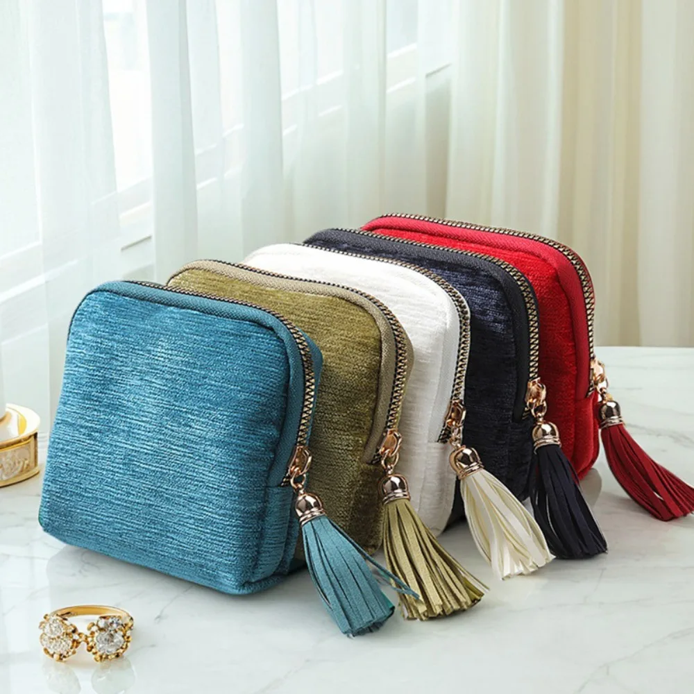 Exquisite Jewelry Storage Bag Ring Pendant Jewelry Display Tassel Zipper Jewelry Bag Large Size Portable Jewelry Organizer
Exquisite Jewelry Storage Bag Ring Pendant Jewelry Display Tassel Zipper Jewelry Bag Large Size Portable Jewelry Organizer
