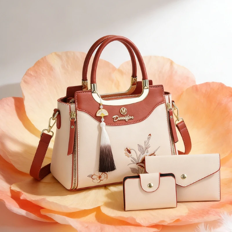 Carnation handbags for women, three-piece embroidery handbag set, exquisite messenger bag and shoulder bag, perfect Mother's Day
Carnation handbags for women, three-piece embroidery handbag set, exquisite messenger bag and shoulder bag, perfect Mother's Day