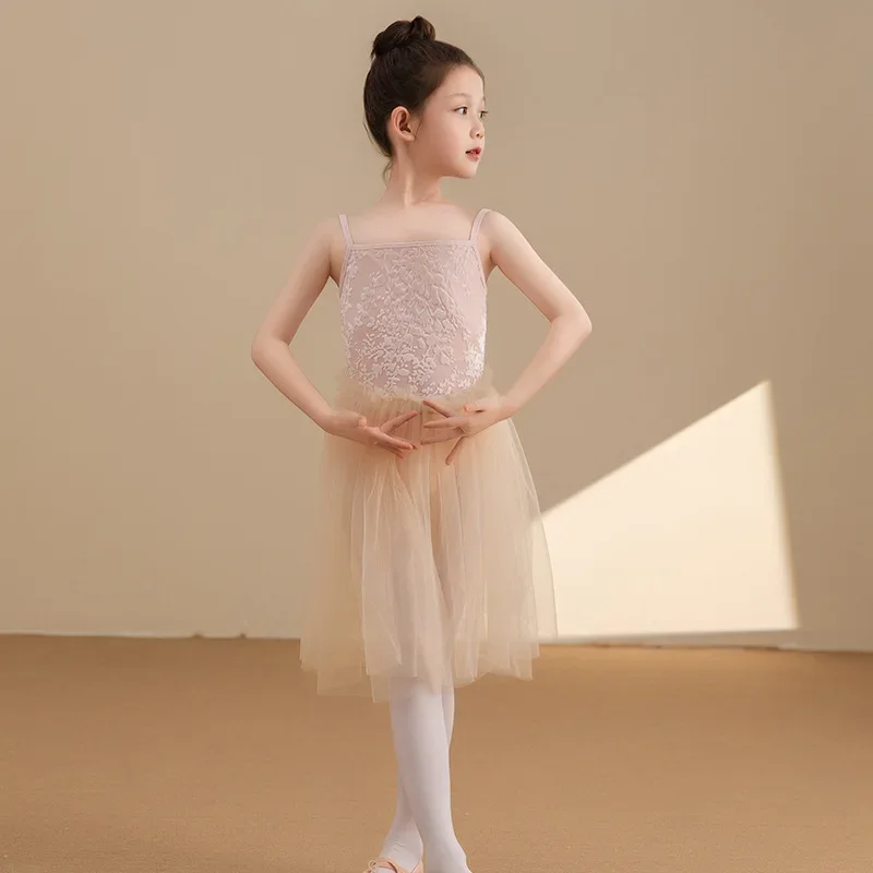 Children's Ballet Practice Uniform Art Exam Gymnastics Uniform, Suspender Jumpsuit, Children's Chinese Dance
Children's Ballet Practice Uniform Art Exam Gymnastics Uniform, Suspender Jumpsuit, Children's Chinese Dance