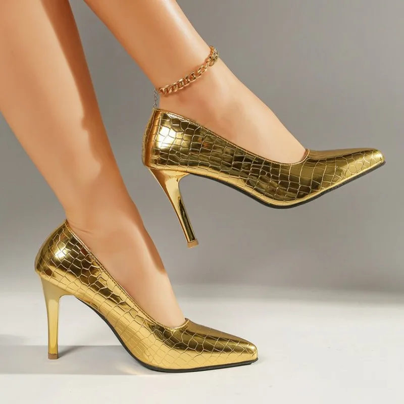 Light luxury fashion stone pattern golden spring and summer single shoes shallow mouth pointed toe thin heel sexy high heels
Light luxury fashion stone pattern golden spring and summer single shoes shallow mouth pointed toe thin heel sexy high heels