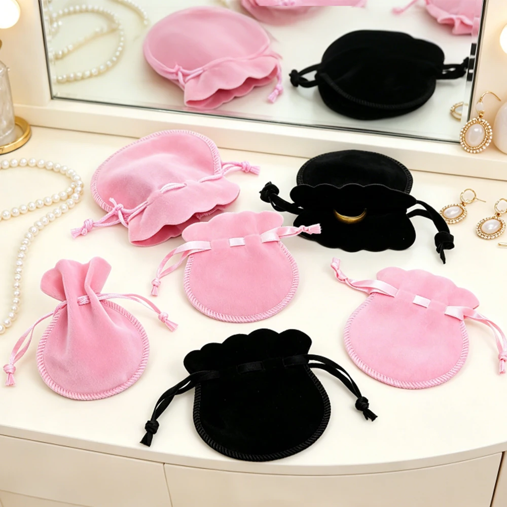 10-50pcs Velvet Jewelry Drawstring Pouches, Mini Gift Bags for Rings Earrings Candy, Store Display & Packaging Supplies
10-50pcs Velvet Jewelry Drawstring Pouches, Mini Gift Bags for Rings Earrings Candy, Store Display & Packaging Supplies
