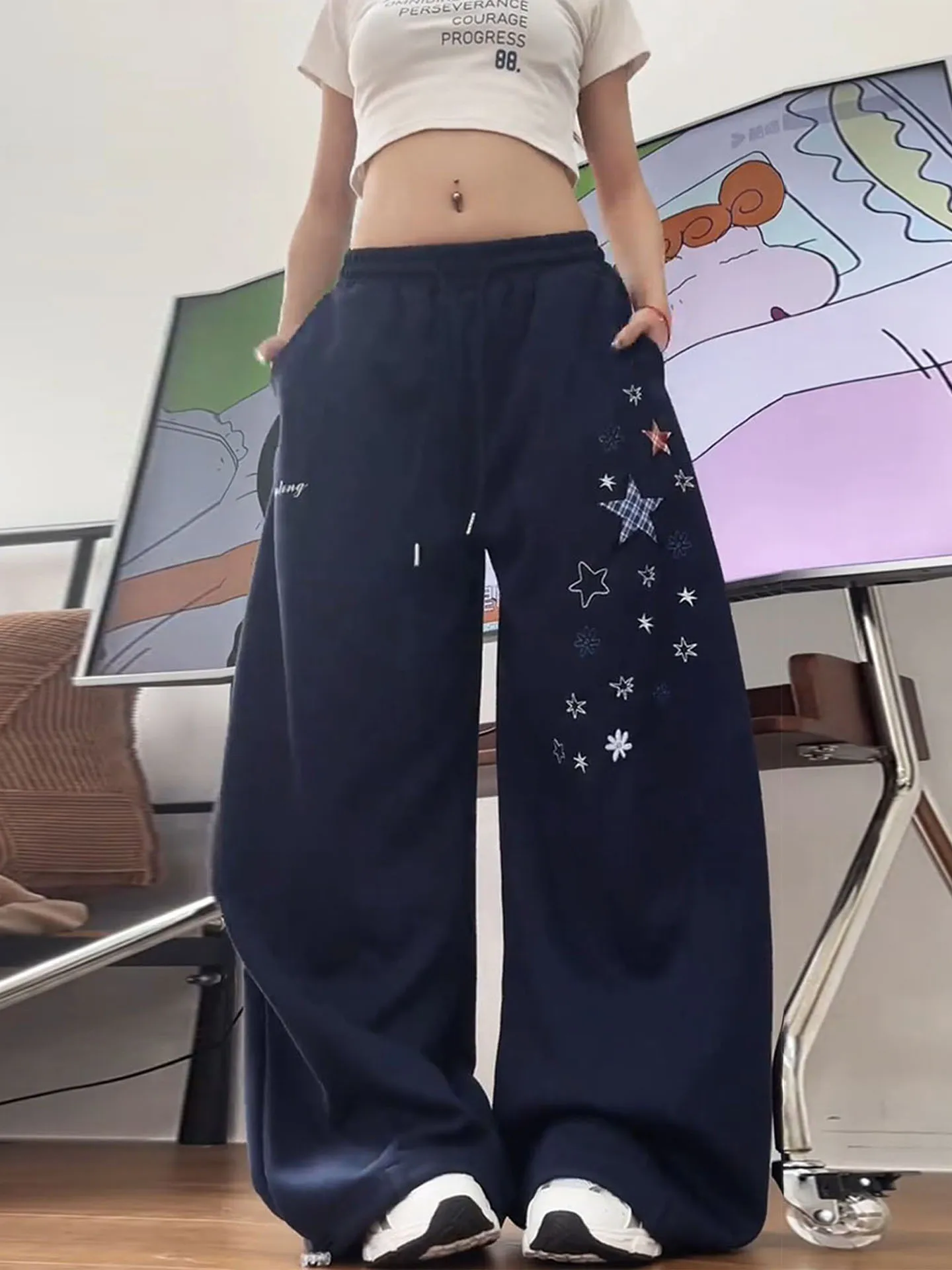Retro American Streetwear Star Print Loose Wide Leg Casual Pants Men's Autumn New Design Sensation Sports Long Trousers
Retro American Streetwear Star Print Loose Wide Leg Casual Pants Men's Autumn New Design Sensation Sports Long Trousers