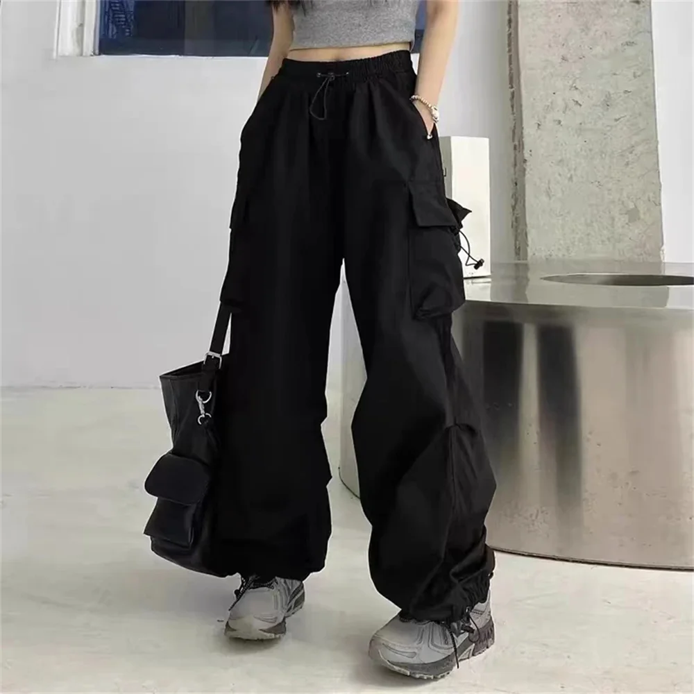 Y2k Streetwear Oversize Pockets Sweatpants Women Casual Joggers Pants Solid Low Waist Pants Drawstring Wide Leg Baggy Trousers
Y2k Streetwear Oversize Pockets Sweatpants Women Casual Joggers Pants Solid Low Waist Pants Drawstring Wide Leg Baggy Trousers