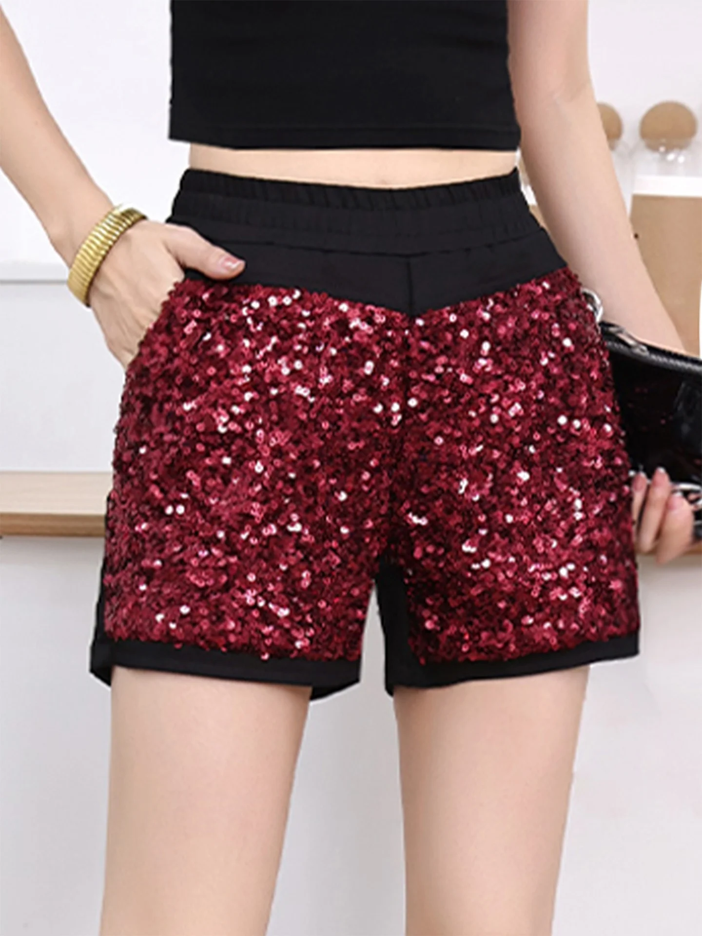 Shiny Stage Performance Short Pants Women's Square Dance Costume High Waist Elastic Waistband Fashionable Three-quarter Lengt...
Shiny Stage Performance Short Pants Women's Square Dance Costume High Waist Elastic Waistband Fashionable Three-quarter Lengt...