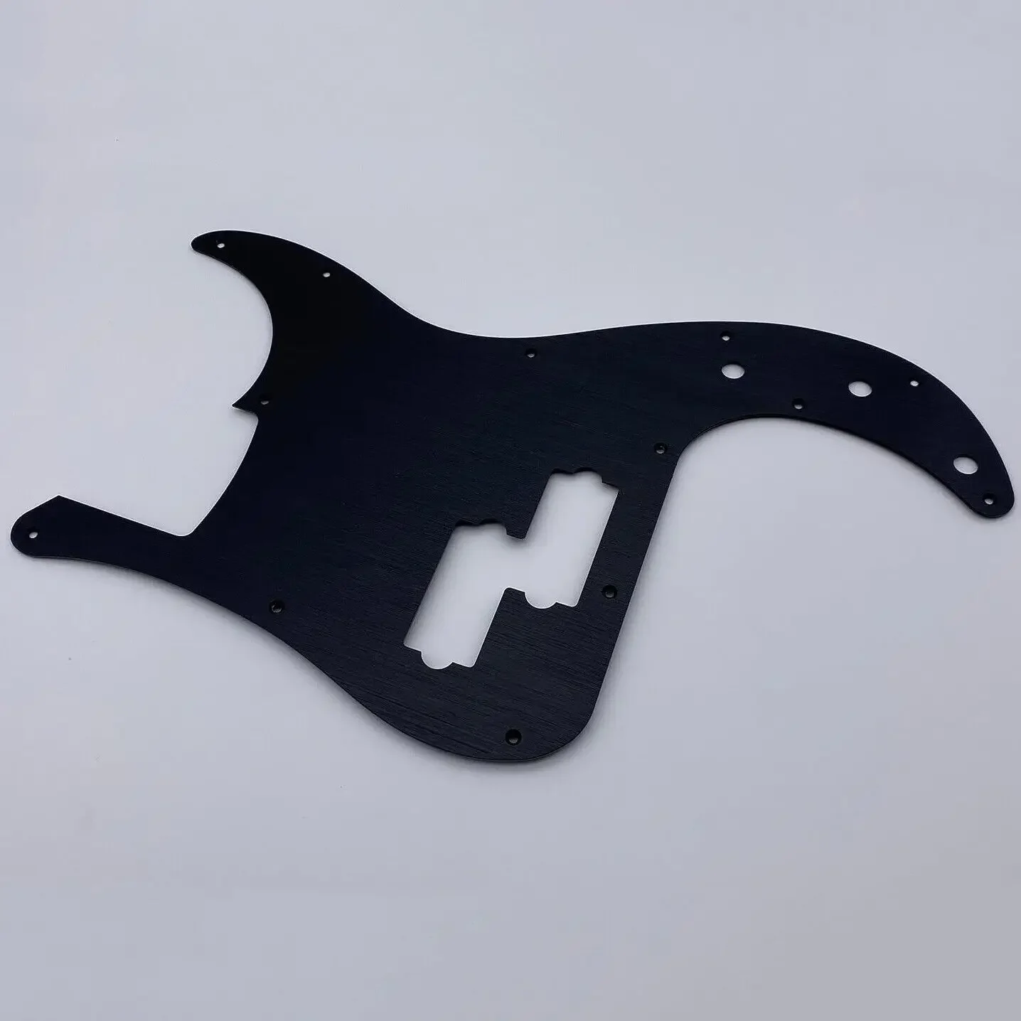 Aluminum Anodized 13 Hole 4 String Bass Pickguard Metal Control Plate and Screws for American/Mexican Bass Guitar
Aluminum Anodized 13 Hole 4 String Bass Pickguard Metal Control Plate and Screws for American/Mexican Bass Guitar