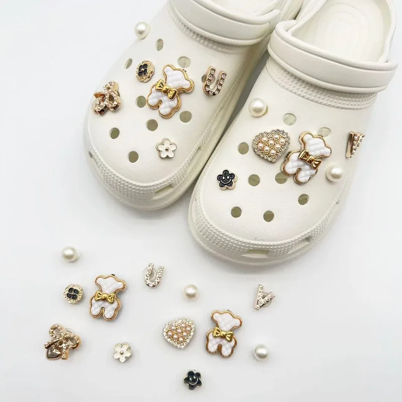 12PCS DIY Cartoon Bear Metal Shoe Charms for Crocs Clogs Slides Sandals Garden Shoes Decorations Charm Set Accessories Kids Gift
12PCS DIY Cartoon Bear Metal Shoe Charms for Crocs Clogs Slides Sandals Garden Shoes Decorations Charm Set Accessories Kids Gift