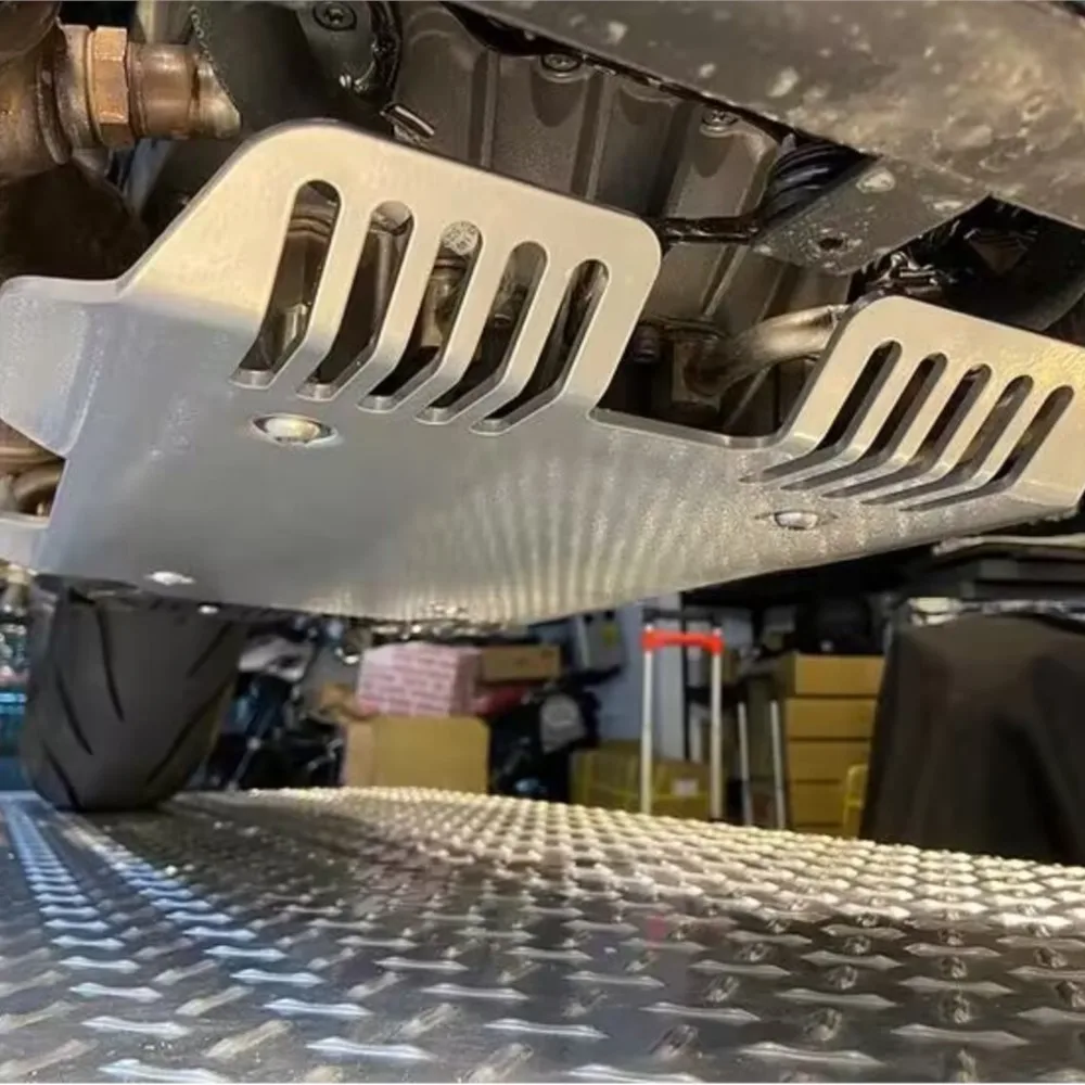 2020 2021 2022 2023 Motorcycle Accessories Aluminum Engine Chassis Protection Guard Skid Plate Protector For BMW R 18 R18 r18
2020 2021 2022 2023 Motorcycle Accessories Aluminum Engine Chassis Protection Guard Skid Plate Protector For BMW R 18 R18 r18