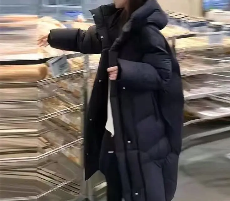 2025 новый стиль, свободное модное толстое зимнее теплое пальто с капюшоном
2025 новый стиль, свободное модное толстое зимнее теплое пальто с капюшоном