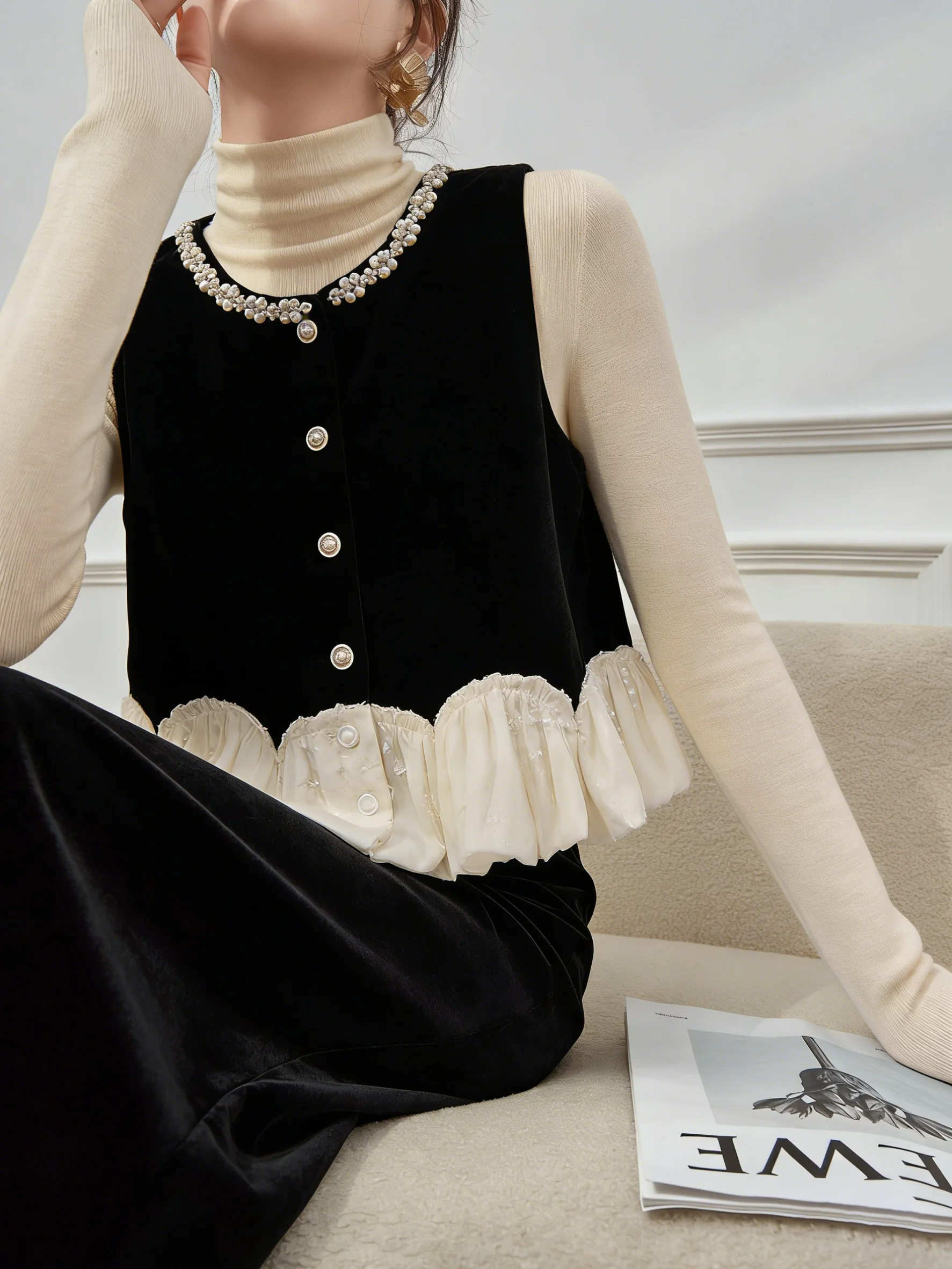 Комплект из жилета и юбки Bla Velvet с пайетками и вставками, женский, модный образ 2026 года, с завышенной талией, для фигуры типа «груша», весенний, повседневный, свободный крой
Комплект из жилета и юбки Bla Velvet с пайетками и вставками, женский, модный образ 2026 года, с завышенной талией, для фигуры типа «груша», весенний, повседневный, свободный крой