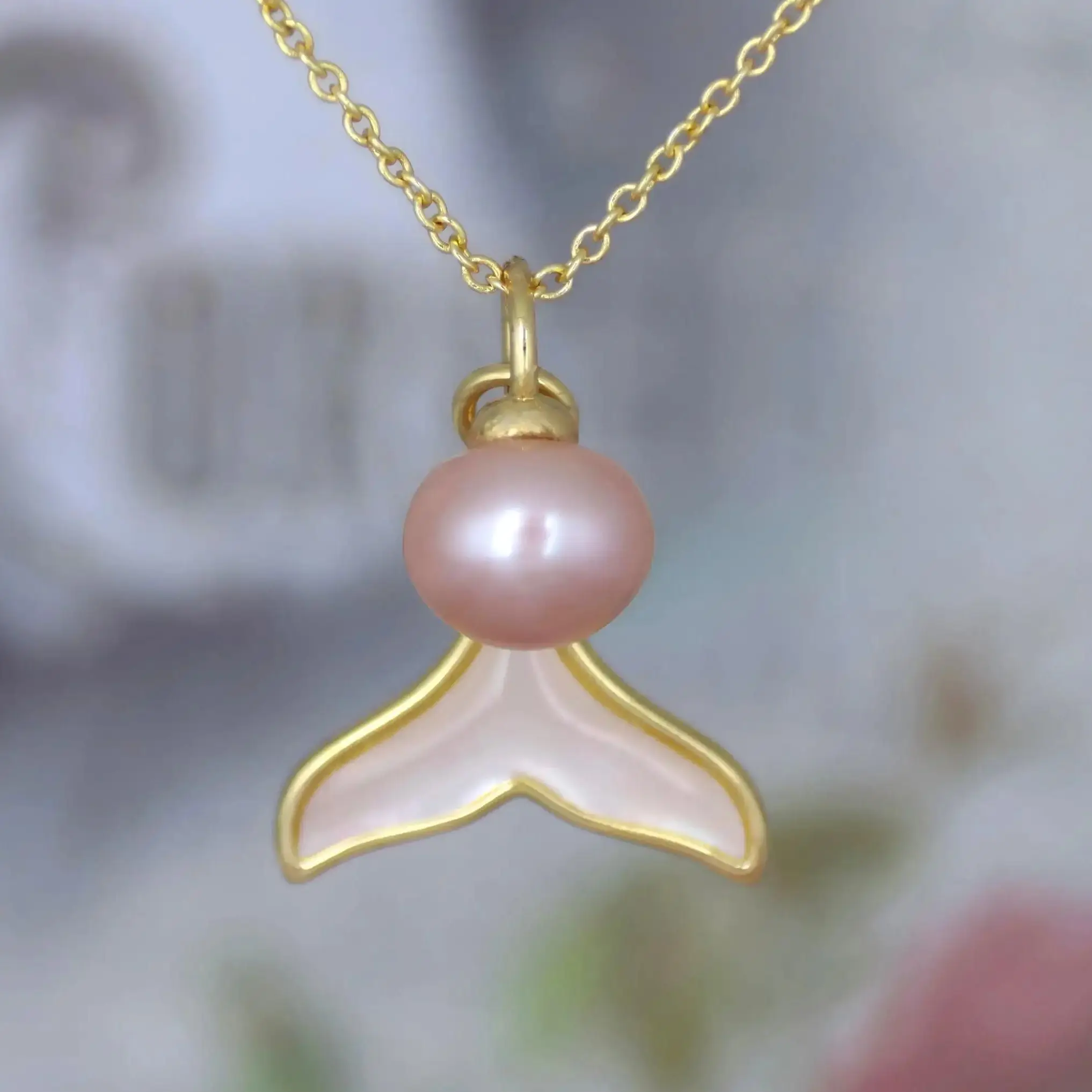 JUNYE Pearl And Seashell Pendant Necklace Sweet Romantic Women's Jewelry Gift for Birthday Valentine's Anniversary Engagement
JUNYE Pearl And Seashell Pendant Necklace Sweet Romantic Women's Jewelry Gift for Birthday Valentine's Anniversary Engagement