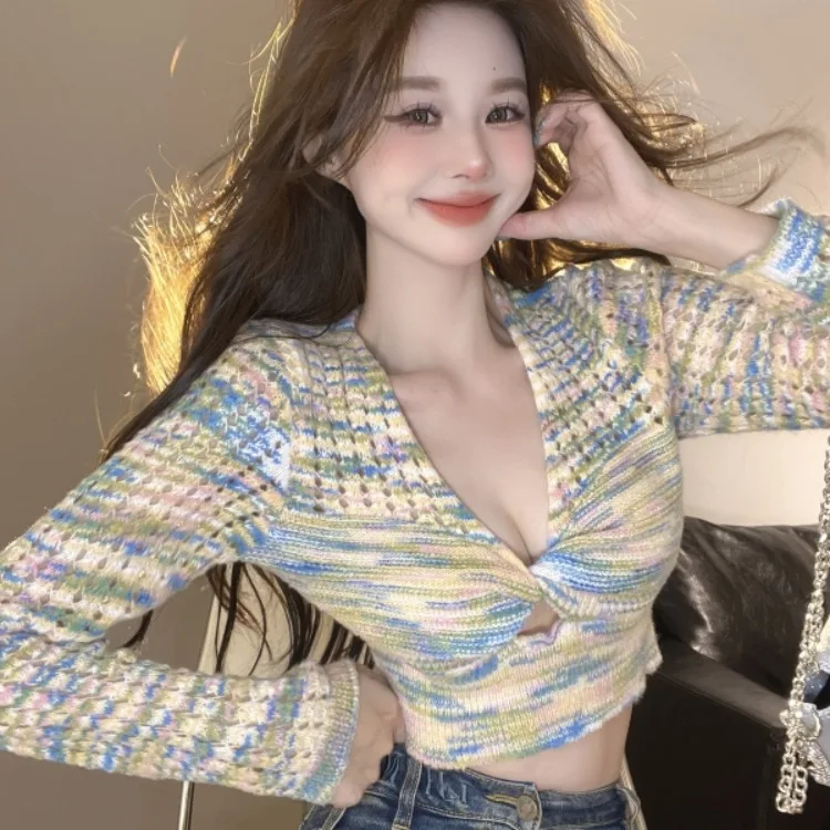 Sexy Short Knitted Base Shirt Women's Sweet And Spicy Dyed Pure Desire Deep V-neck T-shirt Korean Style Commute Pattern Long ...
Sexy Short Knitted Base Shirt Women's Sweet And Spicy Dyed Pure Desire Deep V-neck T-shirt Korean Style Commute Pattern Long ...