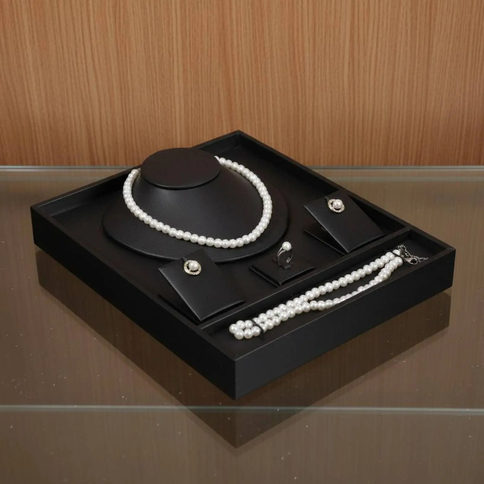 Набор подставок для демонстрации ювелирных изделий: прочные подставки для украшений, подставка для ожерелий и держатель для колец. Идеальный подарок.
Набор подставок для демонстрации ювелирных изделий: прочные подставки для украшений, подставка для ожерелий и держатель для колец. Идеальный подарок.