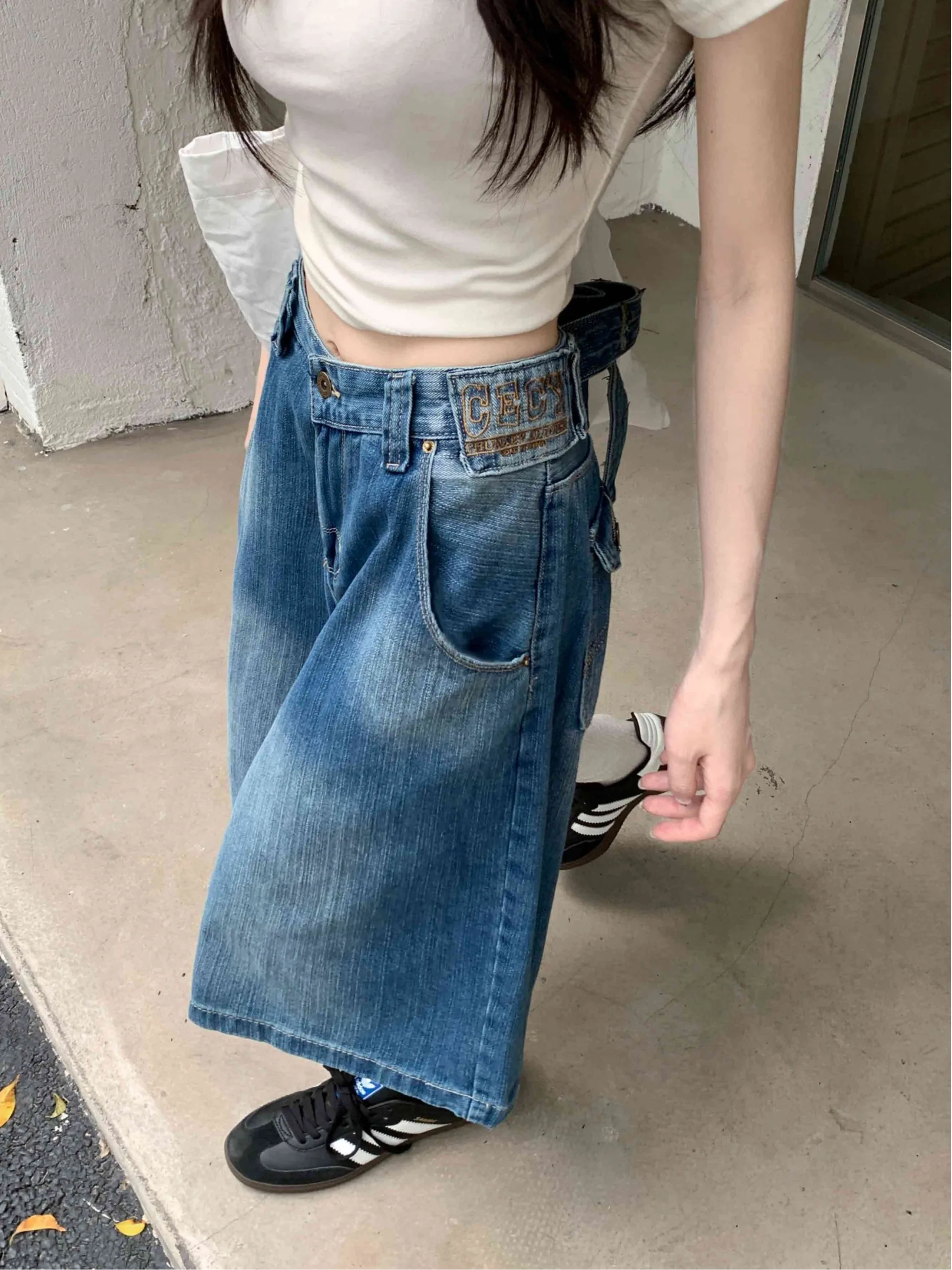 plus Size American Retro Denim Seven-Foot Pants High Waist Loose Slimming Design Wide Leg Mid-Length Casual Trousers
plus Size American Retro Denim Seven-Foot Pants High Waist Loose Slimming Design Wide Leg Mid-Length Casual Trousers
