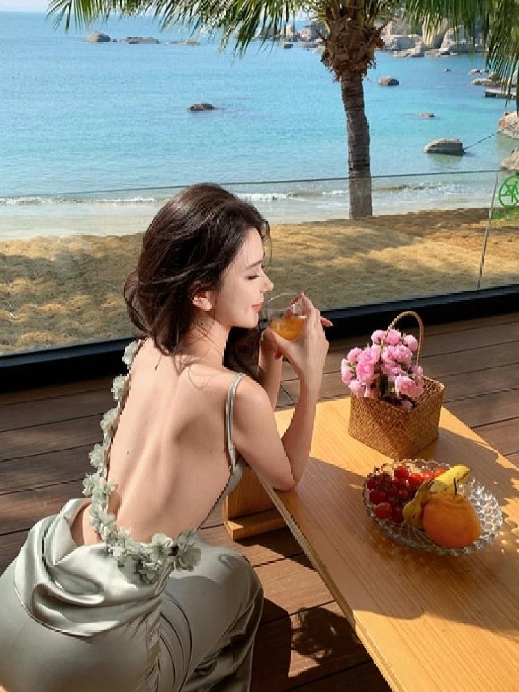Women Dresses Sleeveless Flowers Slash Neck Backless Slim Elegant Temperament Party Dress Female Sexy Cocktail Chic
Women Dresses Sleeveless Flowers Slash Neck Backless Slim Elegant Temperament Party Dress Female Sexy Cocktail Chic