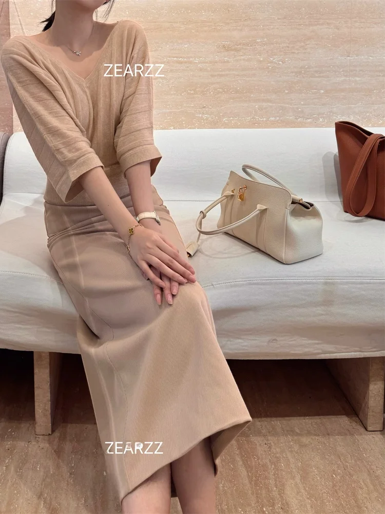 Вязаный топ Zearzz из шерсти с рукавами «летучая мышь» и V-образным вырезом, простой, повседневный, удобный, модный, для весны и осени
Вязаный топ Zearzz из шерсти с рукавами «летучая мышь» и V-образным вырезом, простой, повседневный, удобный, модный, для весны и осени