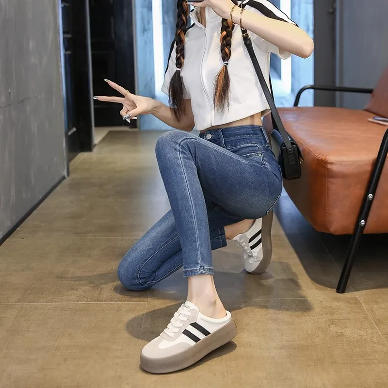 Fashion Women's Training Slippers Cover Toe Round Head Color Matching Women Shoes Leisure Shallow Mouth 2026 Zapatillas De Mujer
Fashion Women's Training Slippers Cover Toe Round Head Color Matching Women Shoes Leisure Shallow Mouth 2026 Zapatillas De Mujer