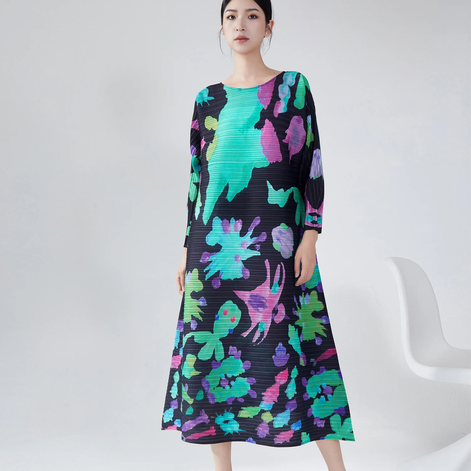 2024 Women's Casual Long Skirt Pleated Dress Miyake Design Elastic Stretch Shirt Dress for Spring Printed Pleated Craft Dress
2024 Women's Casual Long Skirt Pleated Dress Miyake Design Elastic Stretch Shirt Dress for Spring Printed Pleated Craft Dress