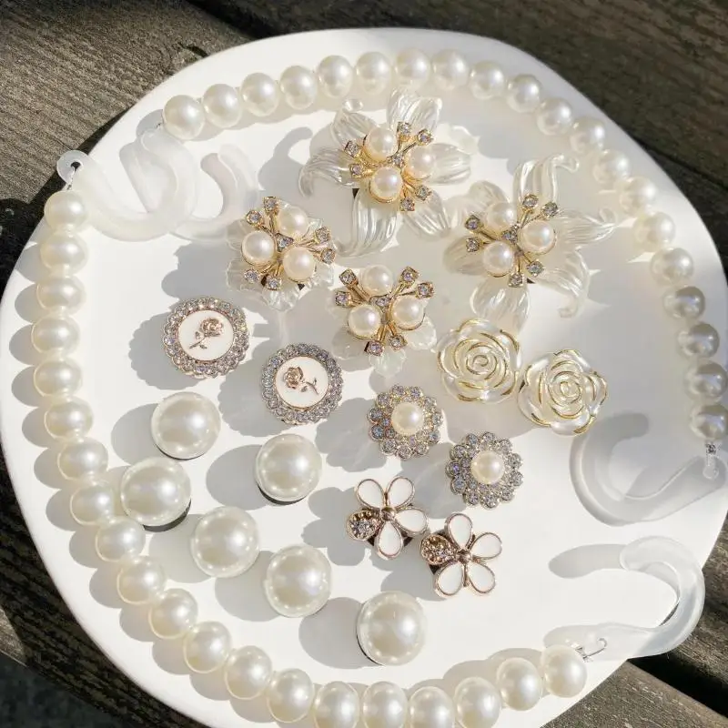 New 20Pcs/set Ins Style Camellias Imimation Pearl Chain Shoe Charm Sweet Vintage Detachable Shoe Buckle DIY Shoe Accessories
New 20Pcs/set Ins Style Camellias Imimation Pearl Chain Shoe Charm Sweet Vintage Detachable Shoe Buckle DIY Shoe Accessories
