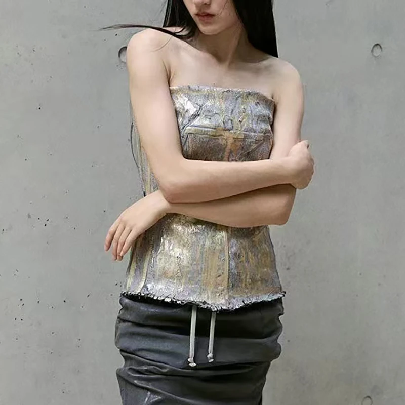 Women's vest New Metal Gloss Coated Sleeveless Top for Summer 2025 Sexy backless women's tight corset y2k cotton blend Tank top
Women's vest New Metal Gloss Coated Sleeveless Top for Summer 2025 Sexy backless women's tight corset y2k cotton blend Tank top