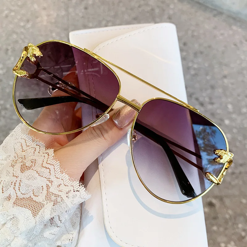 Women Aviator Sunglasses Double Bridge Colorful Metal Lens Leopard Print Temple Urban Fashion Personality Trendy Daily Eyewear
Women Aviator Sunglasses Double Bridge Colorful Metal Lens Leopard Print Temple Urban Fashion Personality Trendy Daily Eyewear