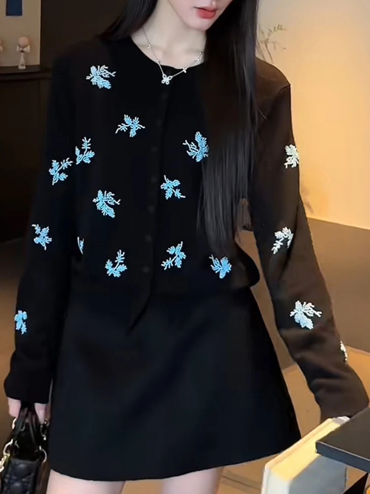 Модный плотный вязаный кардиган-свитер для женщин, универсальный, на раннюю весну и осень, новый, повседневный, свободного кроя, дышащий
Модный плотный вязаный кардиган-свитер для женщин, универсальный, на раннюю весну и осень, новый, повседневный, свободного кроя, дышащий