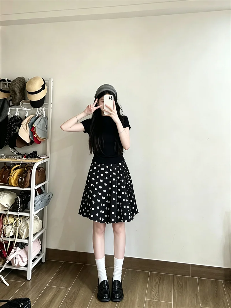 Miu Series Gentle Style Black Short Sleeve T-Shirt Women's Summer Polka Dot Half Skirt A-Line Skirt Two-Piece Set
Miu Series Gentle Style Black Short Sleeve T-Shirt Women's Summer Polka Dot Half Skirt A-Line Skirt Two-Piece Set