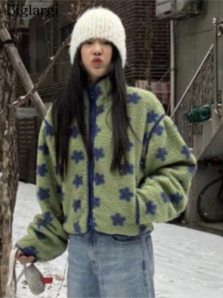 Autumn Winter Lambswool Coat Women Flower Floral Fashion Korean Style Ladies Cropped Jackets Loose Casual Woman Coats 
Autumn Winter Lambswool Coat Women Flower Floral Fashion Korean Style Ladies Cropped Jackets Loose Casual Woman Coats