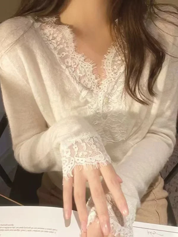 Белая кружевная основа irt, женский облегающий длинный вязаный топ с v-образным вырезом, модная внутренняя одежда, французская мода для девочек-подростков
Белая кружевная основа irt, женский облегающий длинный вязаный топ с v-образным вырезом, модная внутренняя одежда, французская мода для девочек-подростков