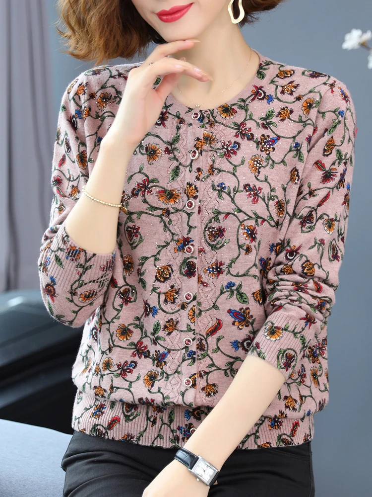 Floral Print Female Cardigan Autumn Spring Knitted Sweaters Women Korean Fashion Long Sleeve Tops Soft Cardigans Women
Floral Print Female Cardigan Autumn Spring Knitted Sweaters Women Korean Fashion Long Sleeve Tops Soft Cardigans Women