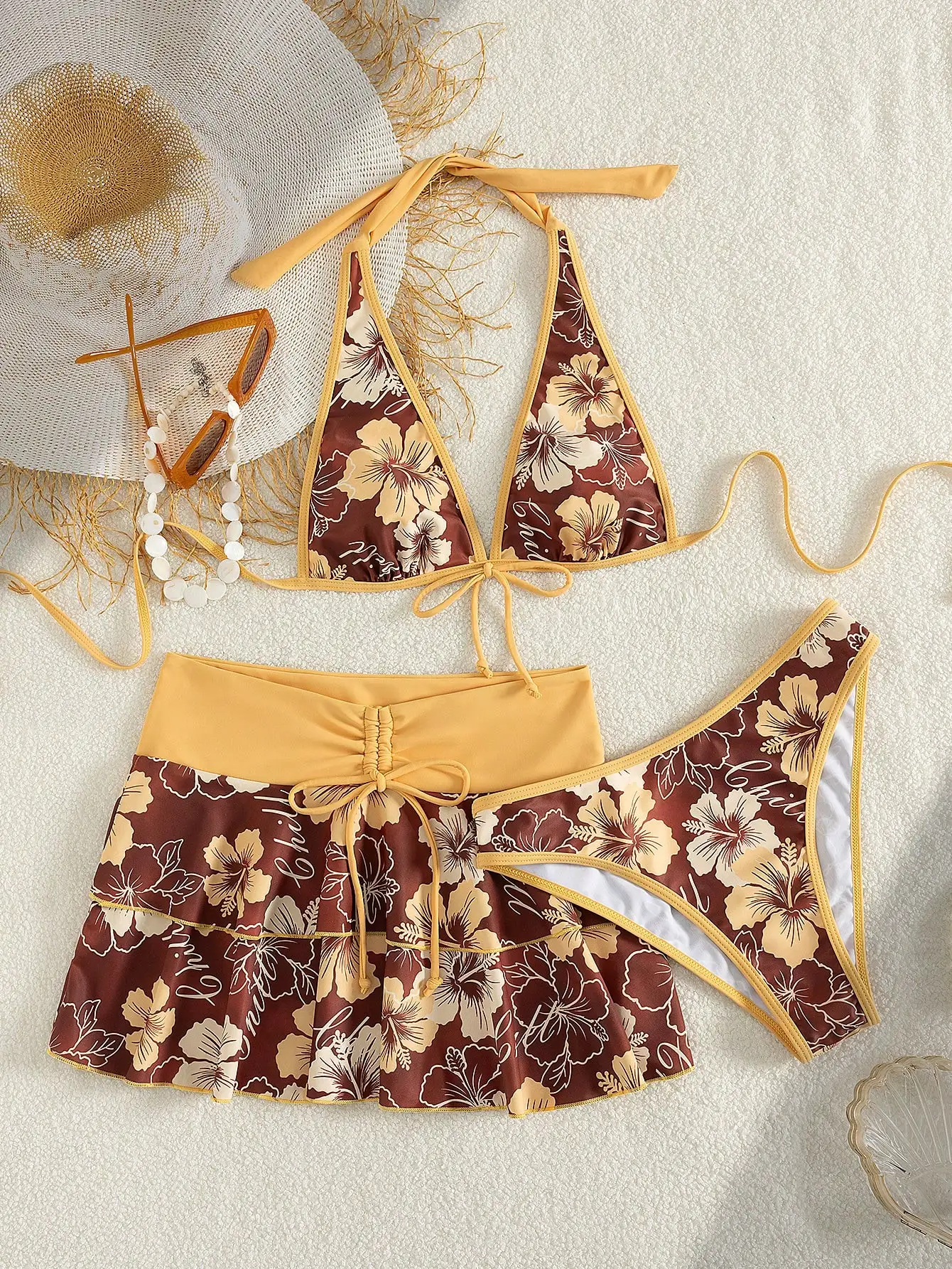 Women's Floral Print Halter Triangle Bikini 3 Piece Set With Skirt
Women's Floral Print Halter Triangle Bikini 3 Piece Set With Skirt