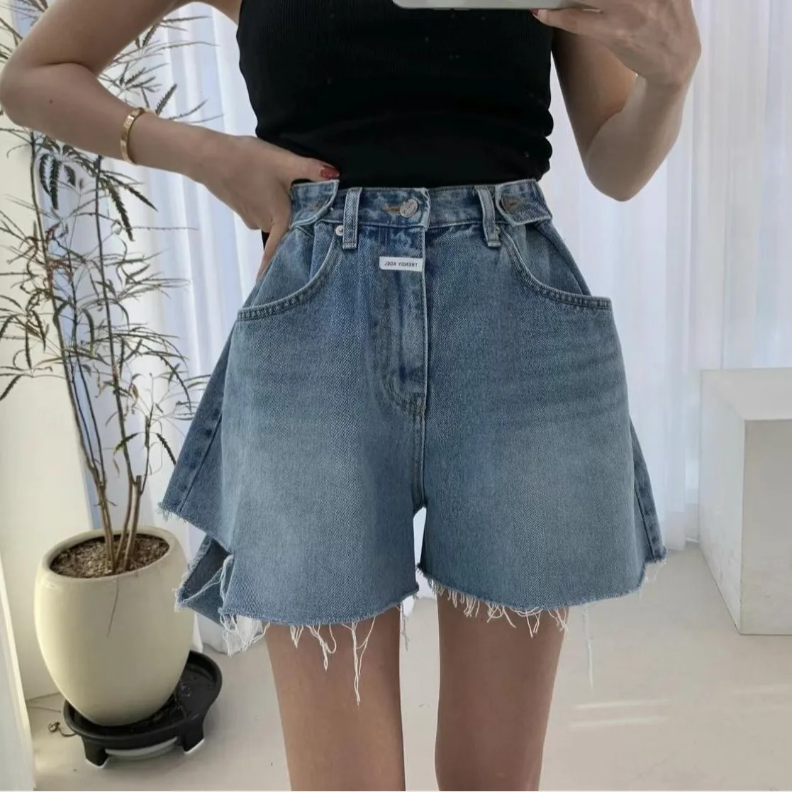 Retro Washed High Waist Wide Leg Jeans Shorts Women's Summer Vintage Label Ironed out Pocket Pants Cotton Breathable Shorts
Retro Washed High Waist Wide Leg Jeans Shorts Women's Summer Vintage Label Ironed out Pocket Pants Cotton Breathable Shorts