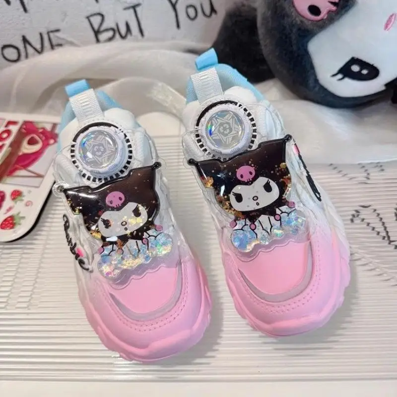 Sanrio Kuromi градиентные спортивные ботинки для детей Аниме Фигурка повседневная обувь Удобная Водонепроницаемая искусственная Милая мультяшная новая стильная обувь
Sanrio Kuromi градиентные спортивные ботинки для детей Аниме Фигурка повседневная обувь Удобная Водонепроницаемая искусственная Милая мультяшная новая стильная обувь