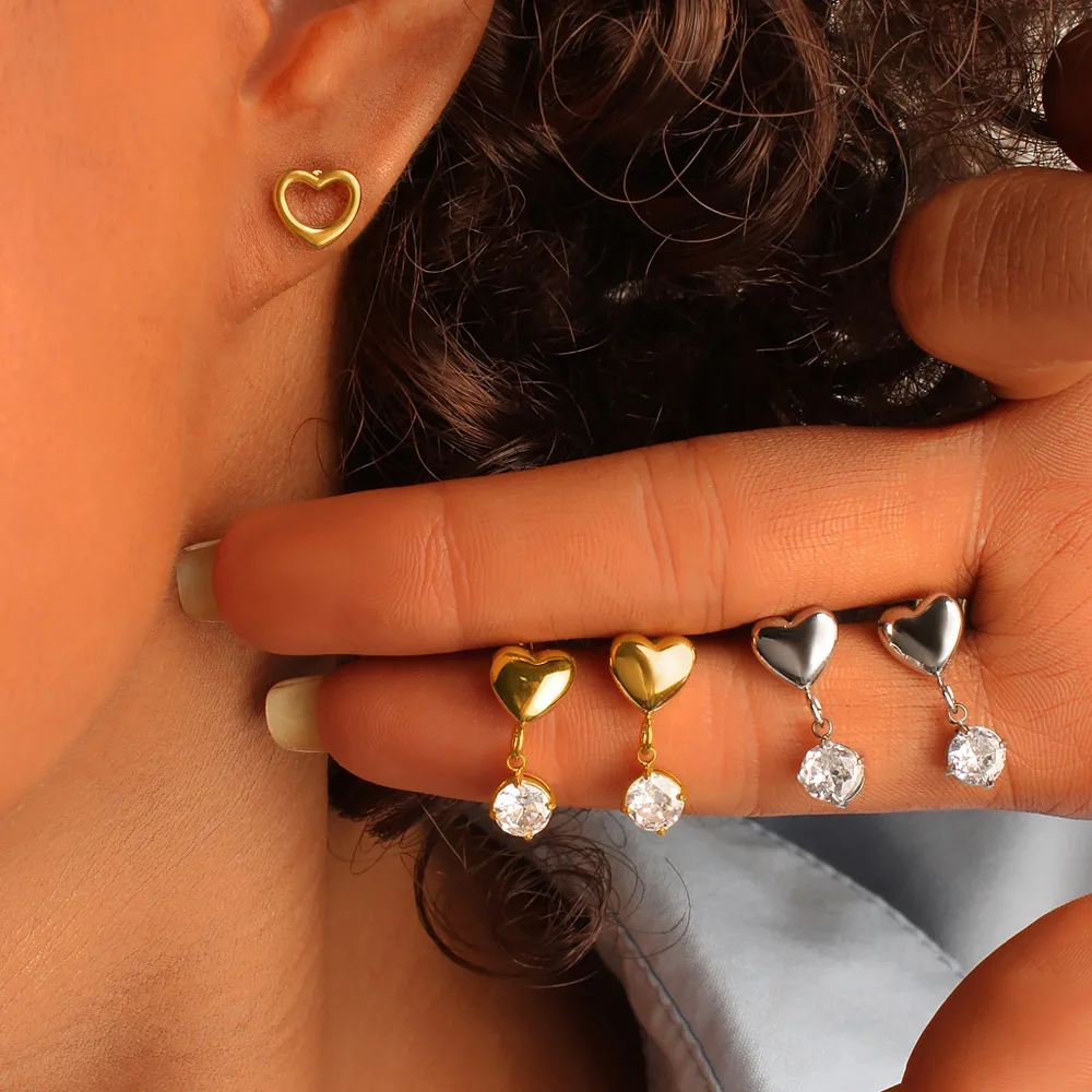 DIY accessories Guangdong decoration, Xiaoxiangfeng zircon love pendant earrings, heart-shaped studs, titanium steel 18K gold no
DIY accessories Guangdong decoration, Xiaoxiangfeng zircon love pendant earrings, heart-shaped studs, titanium steel 18K gold no