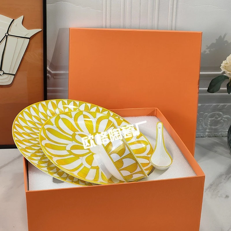 Creative Ceramic Steak Plate Set for Home Use Western Dinnerware Steak Plates Dining Utensils Kit
Creative Ceramic Steak Plate Set for Home Use Western Dinnerware Steak Plates Dining Utensils Kit