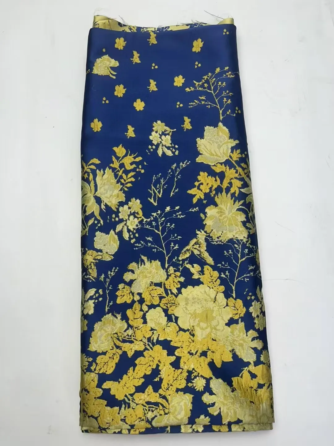 New Design Nigerian Organza Lace Fabrics 2025 African Brocade Jacquard Organza Lace Fabric High Quality French Tulle Lace Dress
New Design Nigerian Organza Lace Fabrics 2025 African Brocade Jacquard Organza Lace Fabric High Quality French Tulle Lace Dress