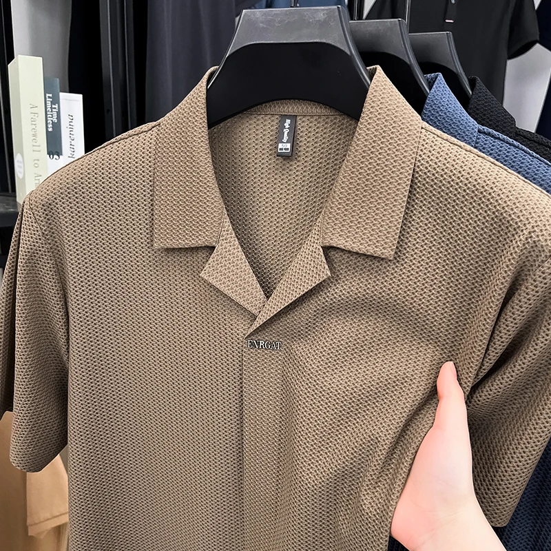 Summer High-end Quality Men's Polo Shirt Seagull Collar Badge Short Sleeve New Seamless T-shirt British Fashion Trend Menswear
Summer High-end Quality Men's Polo Shirt Seagull Collar Badge Short Sleeve New Seamless T-shirt British Fashion Trend Menswear
