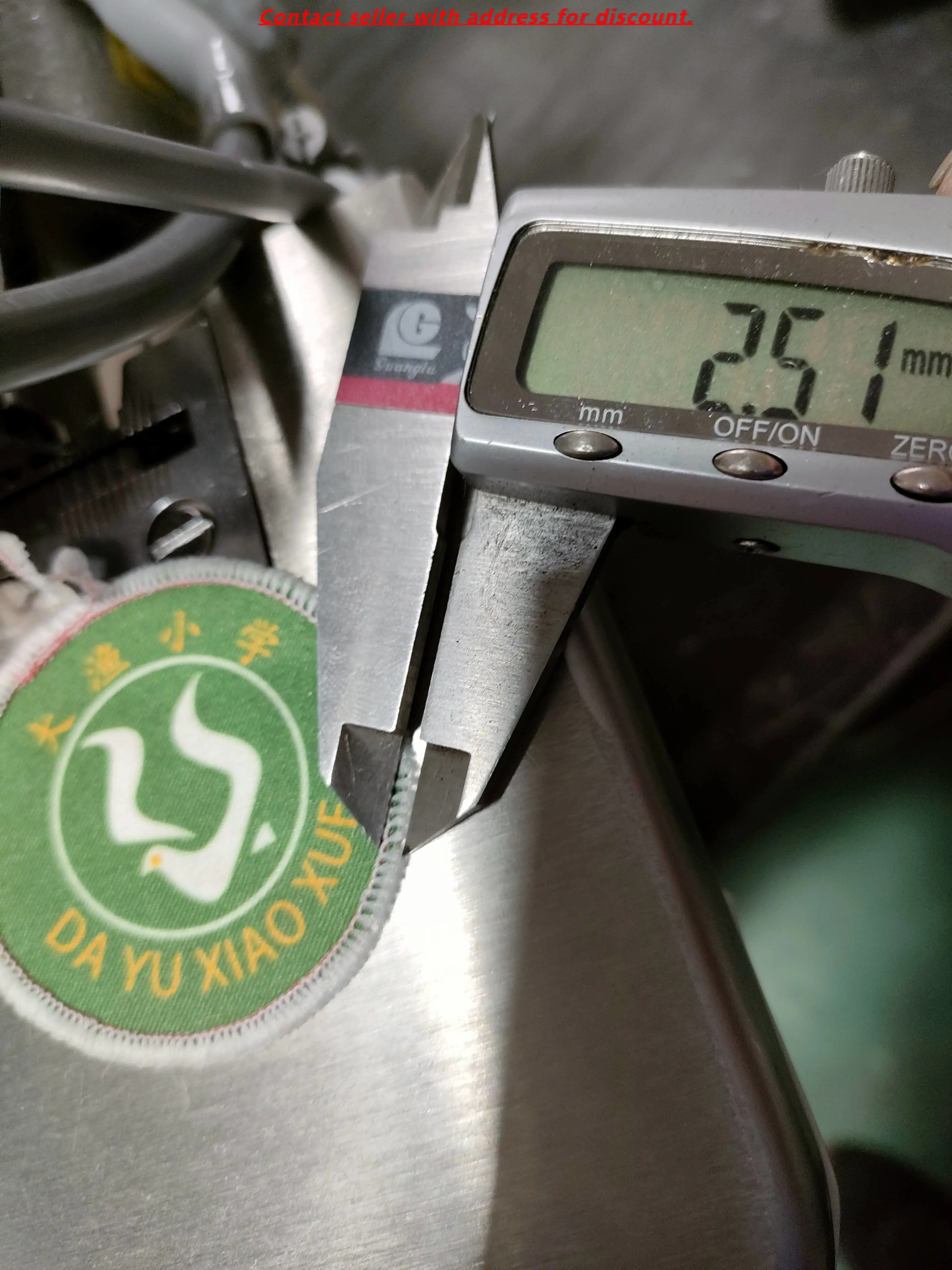 ZY700-3D Zoyer 3-thread High-speed Overlock Sewing Machine For Logo Sewing With Thread Trimmer 
ZY700-3D Zoyer 3-thread High-speed Overlock Sewing Machine For Logo Sewing With Thread Trimmer