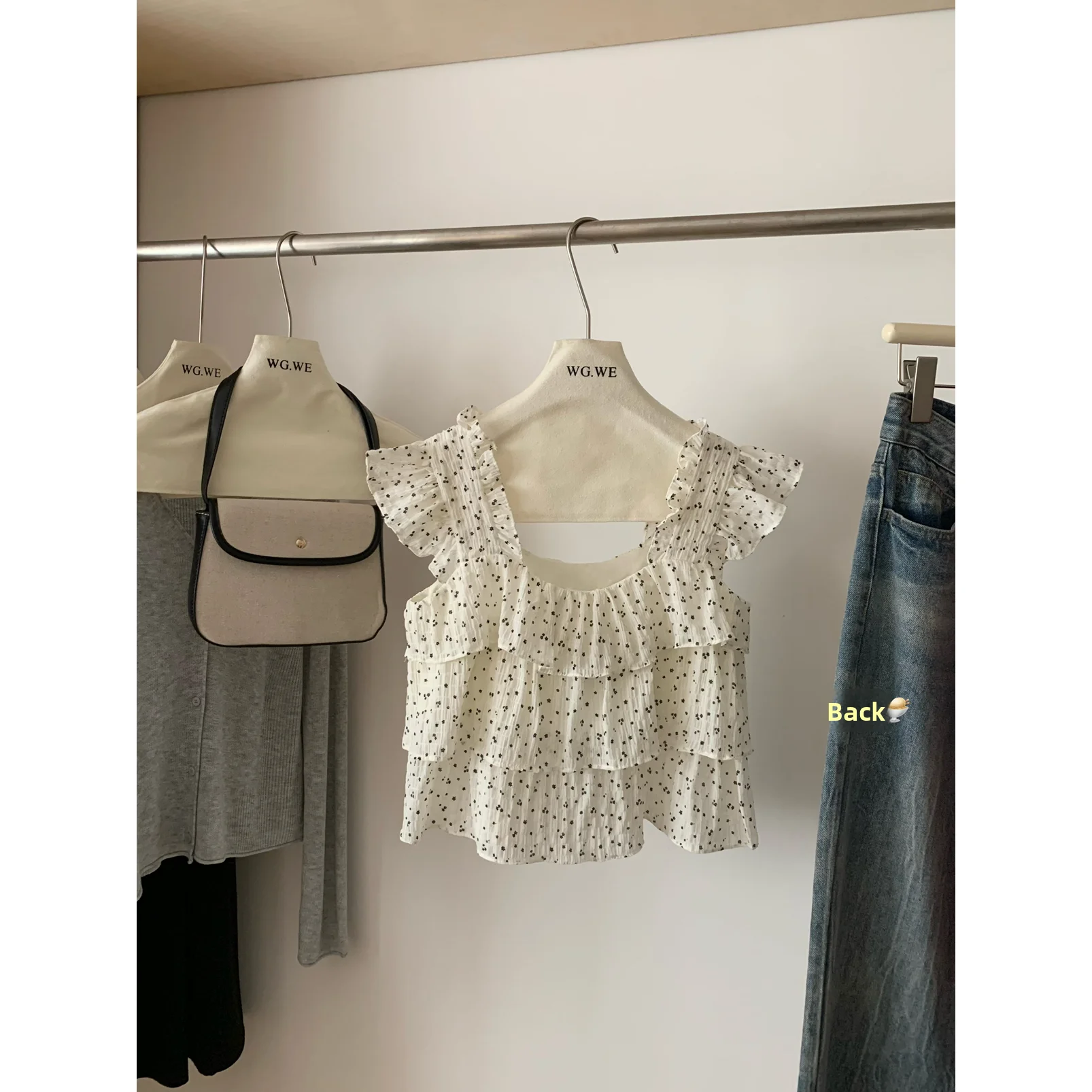 Sweet Vintage Floral Print Chiffon Blouse Women's Summer Ele Pret Doll irt Svel One-oulder Polyester Fiber
Sweet Vintage Floral Print Chiffon Blouse Women's Summer Ele Pret Doll irt Svel One-oulder Polyester Fiber