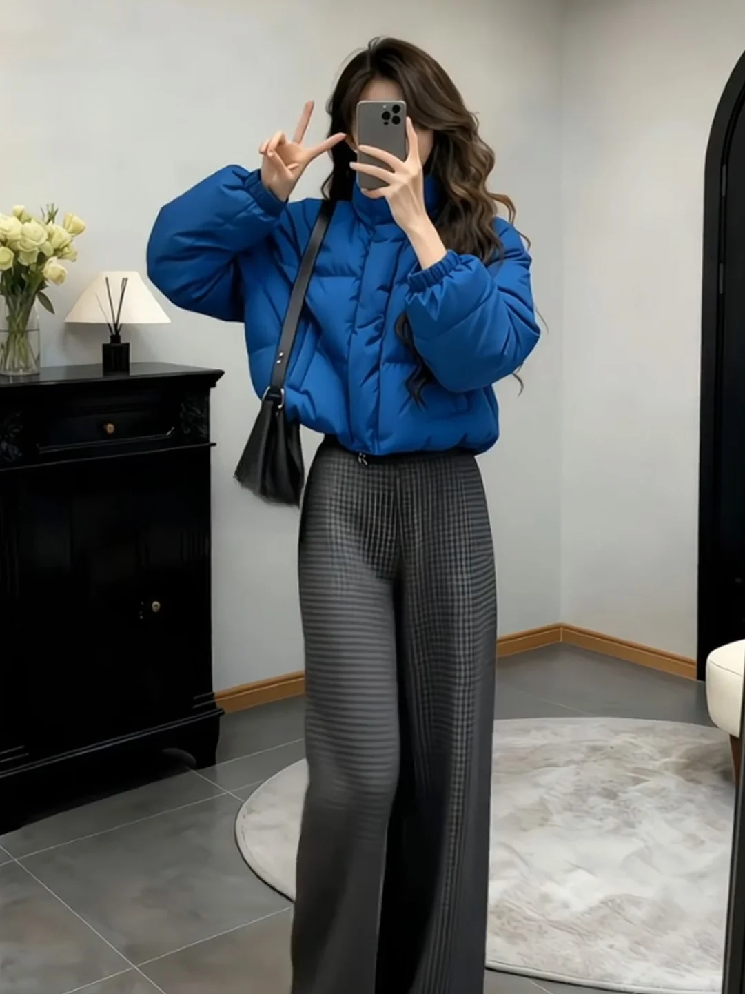 Stylish Short Cotton Jacket Women's Fashionable Casual Blue Thick Outerwear Winter 2025 Korean Version Loose Fit Zipper
Stylish Short Cotton Jacket Women's Fashionable Casual Blue Thick Outerwear Winter 2025 Korean Version Loose Fit Zipper