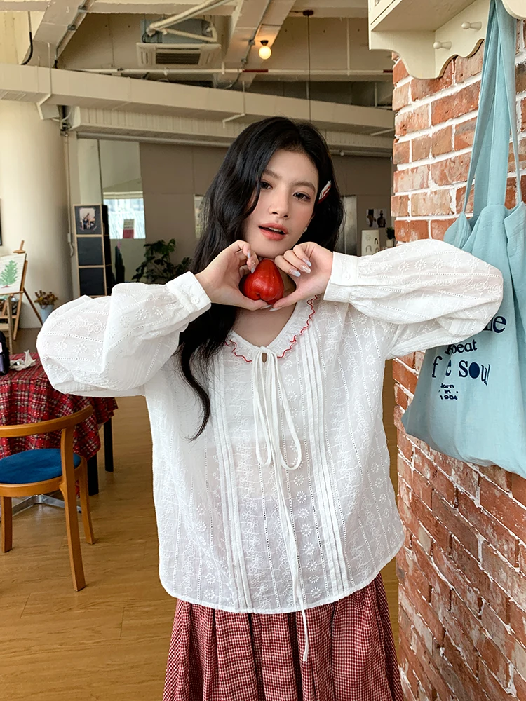 Sweet Sle Long Sve V-Ne Embroidered irt Women's Spring 2026 New Faion Wood ain irt Top Breathable Skin-Fr...
Sweet Sle Long Sve V-Ne Embroidered irt Women's Spring 2026 New Faion Wood ain irt Top Breathable Skin-Fr...