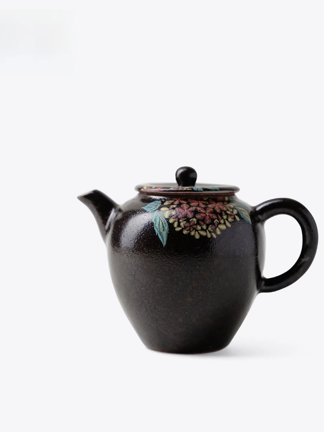 Traditional Japanese Raku Tea Pot Ceramic Hand-Painted Floral Design Gongfu Tea Set Single Pot for Brewing Tea in Tea Rooms
Traditional Japanese Raku Tea Pot Ceramic Hand-Painted Floral Design Gongfu Tea Set Single Pot for Brewing Tea in Tea Rooms